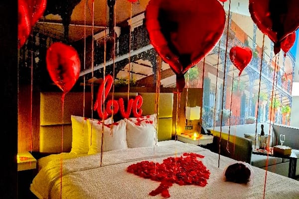 The Grand Romance setup photo 1