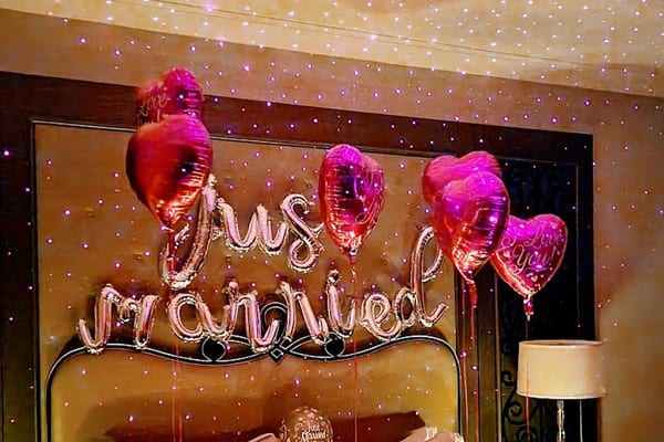 Just Married – Honeymoon Night setup photo 2